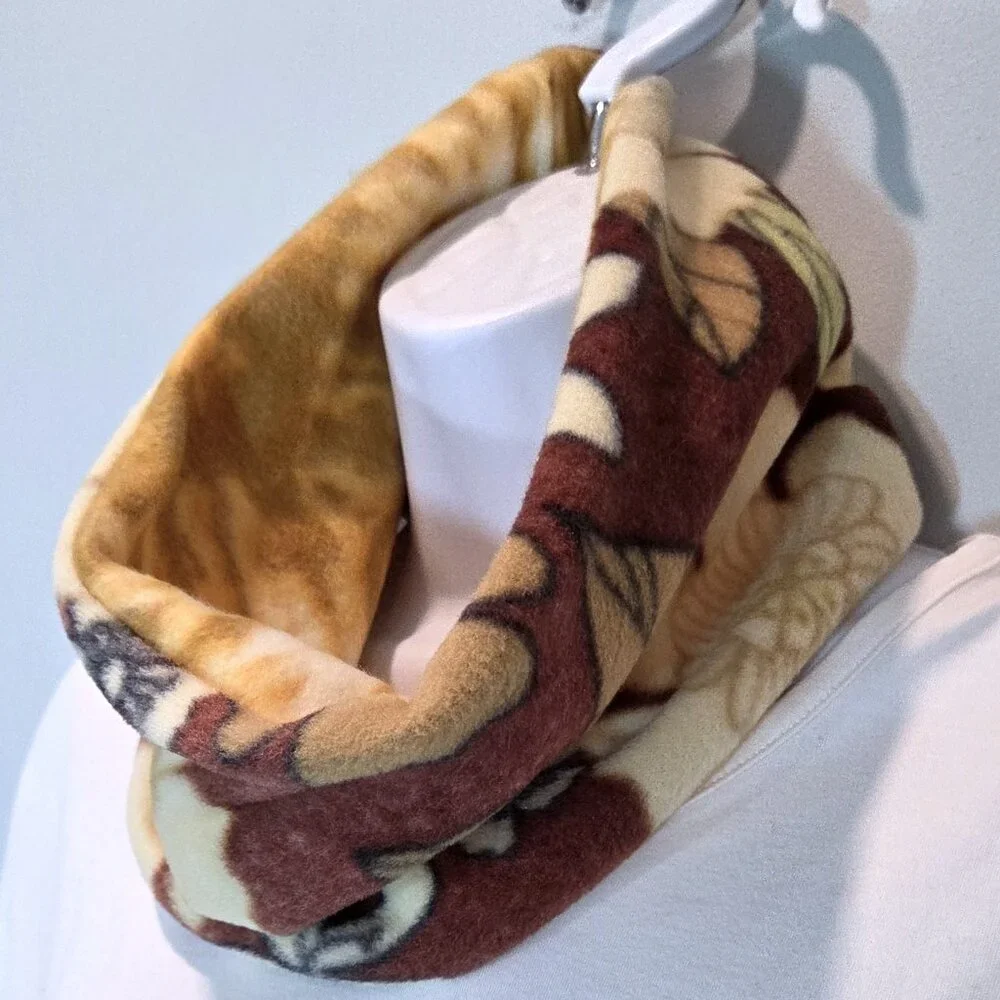 NWT Fall Floral & Tie Dye Fleece Neck Warmer